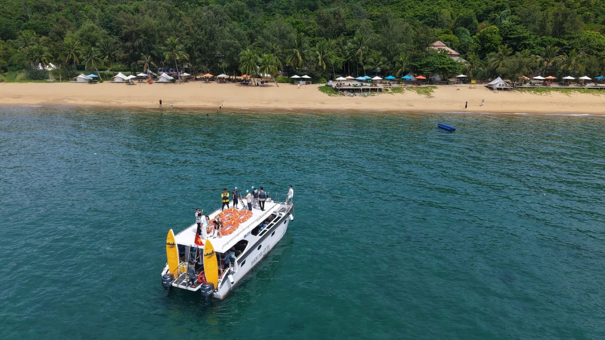 Check-in với Flycam khi đi Tour du ngoạn Cano cao tốc Sơn Trà