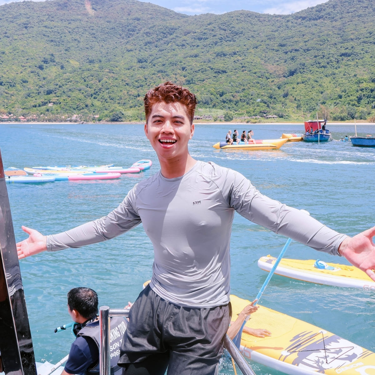 Du ngoạn Cano cao tốc Sơn Trà