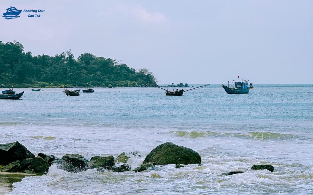 bãi Nam ở Sơn Trà