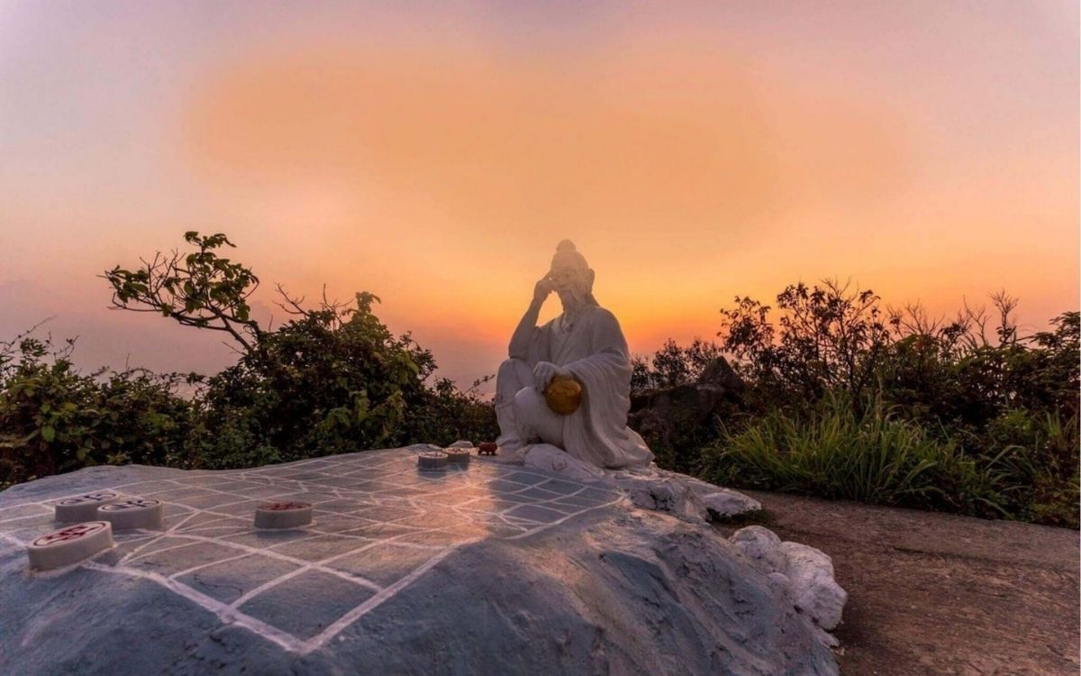 đỉnh bàn cờ Sơn Trà