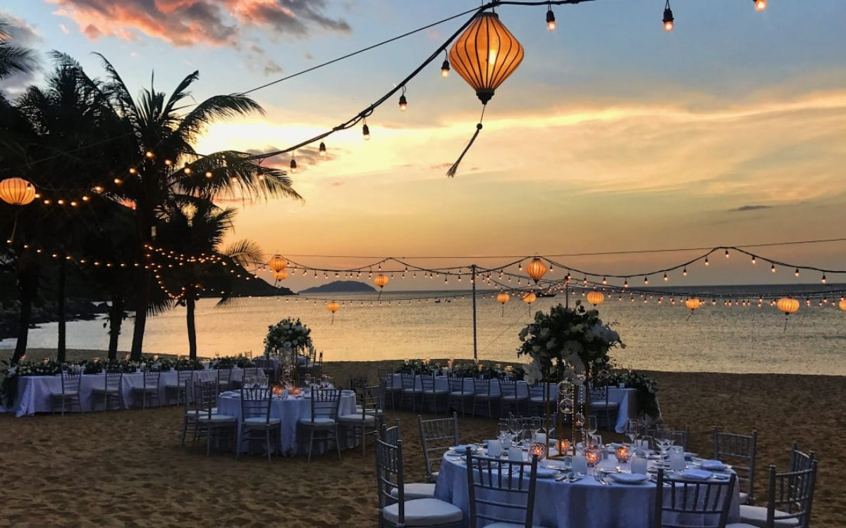 Bán đảo Sơn Trà Đà Nẵng: Cẩm nang khám phá trọn vẹn "Viên ngọc quý" 15 Bữa tối sang trọng, lãng mạn tại Intercontinental Danang