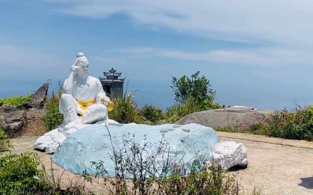 Bán đảo Sơn Trà Đà Nẵng: Cẩm nang khám phá trọn vẹn "Viên ngọc quý" 5 Check-in Đỉnh Bàn Cờ - Nóc nhà của Bán đảo Sơn Trà