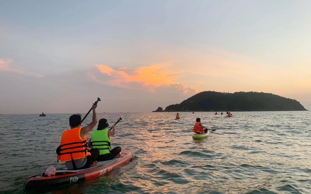 Chèo SUP săn bình minh và hoàng hôn ở bán đảo Sơn Trà