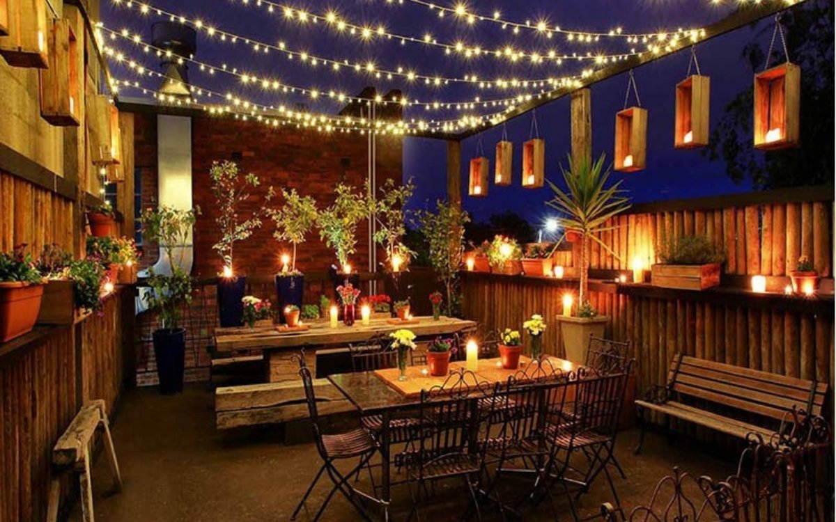 Review 12+ homestay Sơn Trà Đà Nẵng: Nơi ở đẹp cho mọi gu! 8 Sân thượng rực rỡ ánh nến tại Halo Homestay Sơn Trà Đà Nẵng