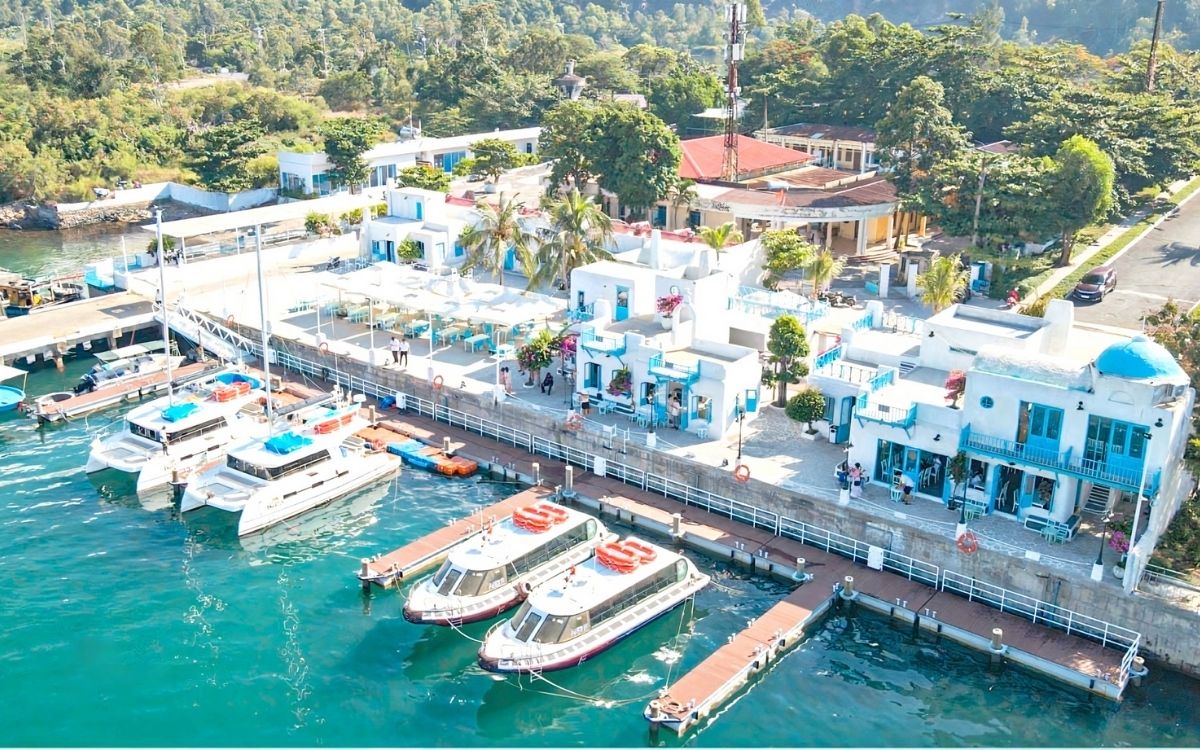 Marina Sơn Trà Đà Nẵng: Tọa độ "Santorini" giữa lòng bán đảo thơ mộng 6 Trải nghiệm du thuyền tại Sơn Trà International Marina Đà Nẵng