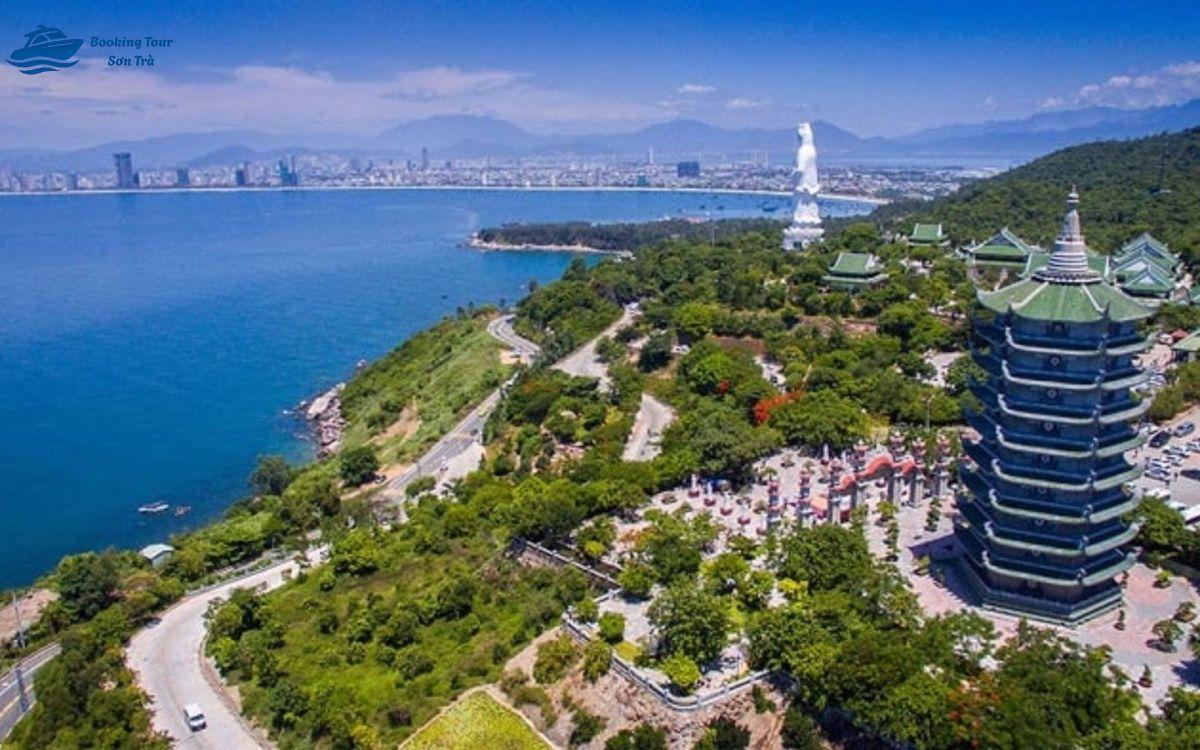Tượng Phật Bà Quan Âm cao 67m nổi bật ở bán đảo chùa Linh Ứng Sơn Trà